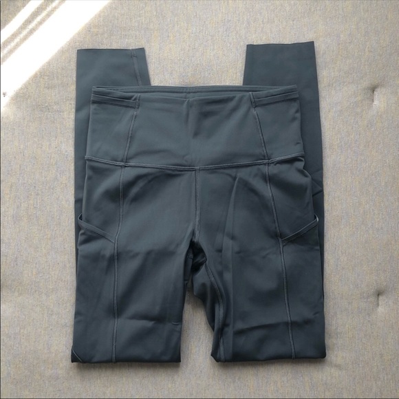 Lululemon dark carbon 7/8 fast and free tight